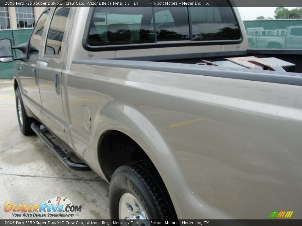 2006 Ford F250 Super Duty XLT Crew Cab Arizona Beige Metallic / Tan Photo #5
