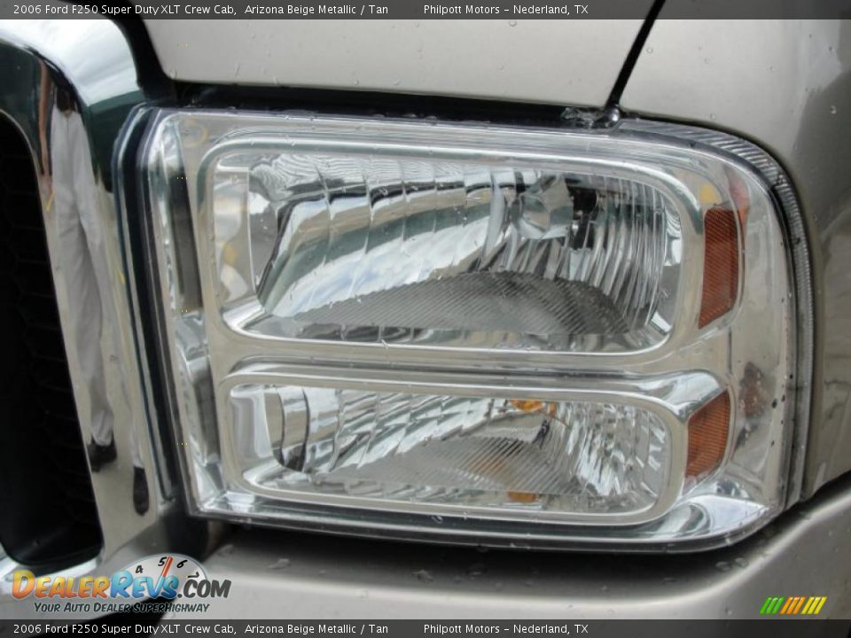 2006 Ford F250 Super Duty XLT Crew Cab Arizona Beige Metallic / Tan Photo #10