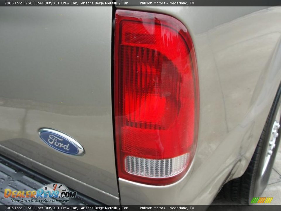 2006 Ford F250 Super Duty XLT Crew Cab Arizona Beige Metallic / Tan Photo #21