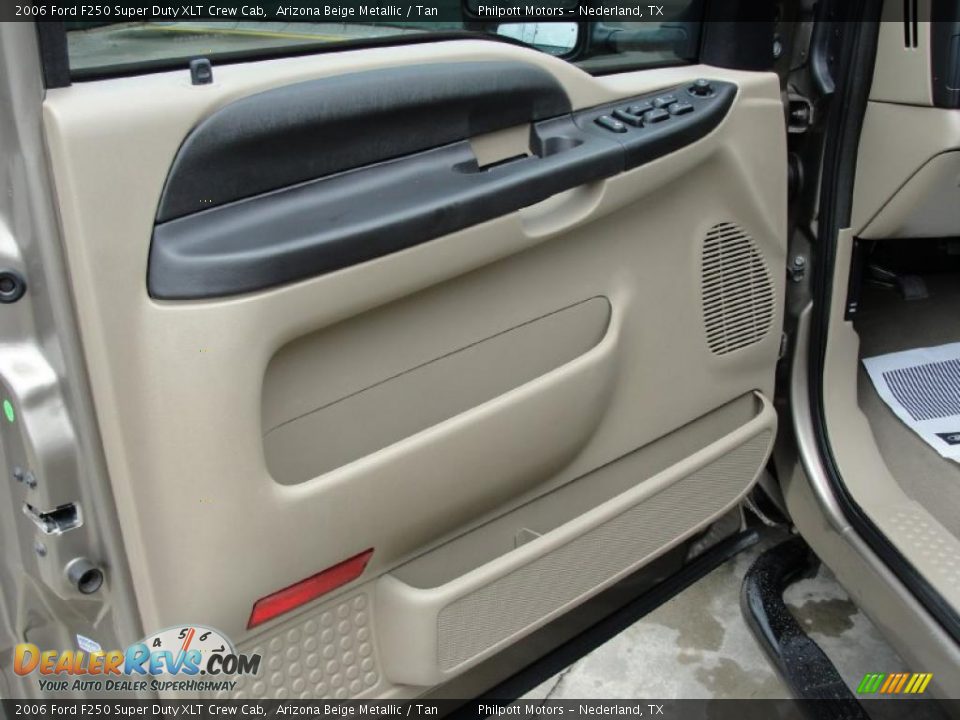 2006 Ford F250 Super Duty XLT Crew Cab Arizona Beige Metallic / Tan Photo #33