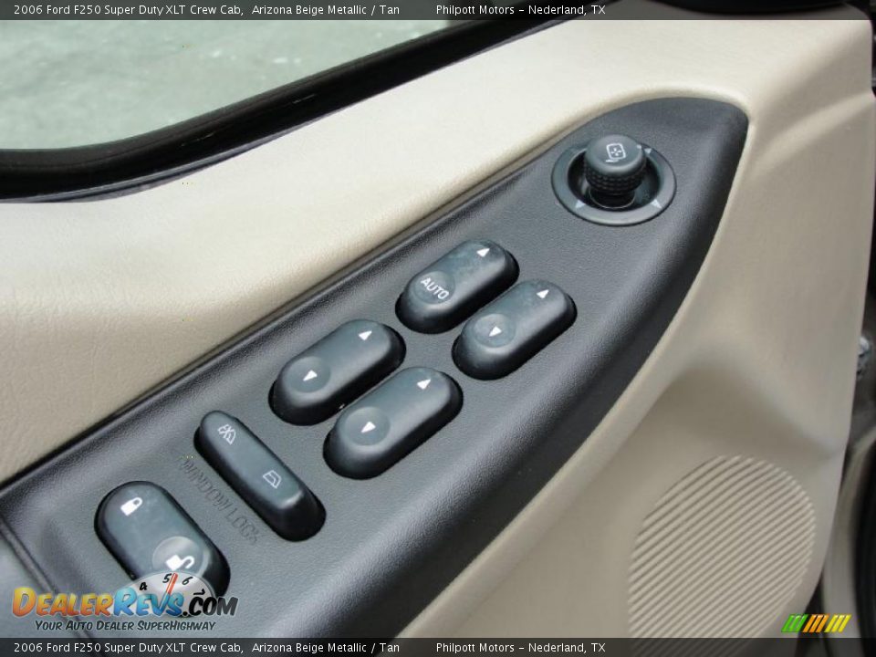 2006 Ford F250 Super Duty XLT Crew Cab Arizona Beige Metallic / Tan Photo #34