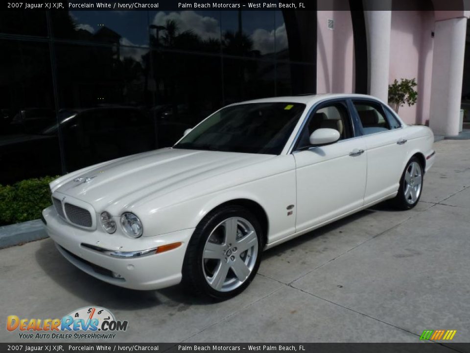 2007 Jaguar XJ XJR Porcelain White / Ivory/Charcoal Photo #1