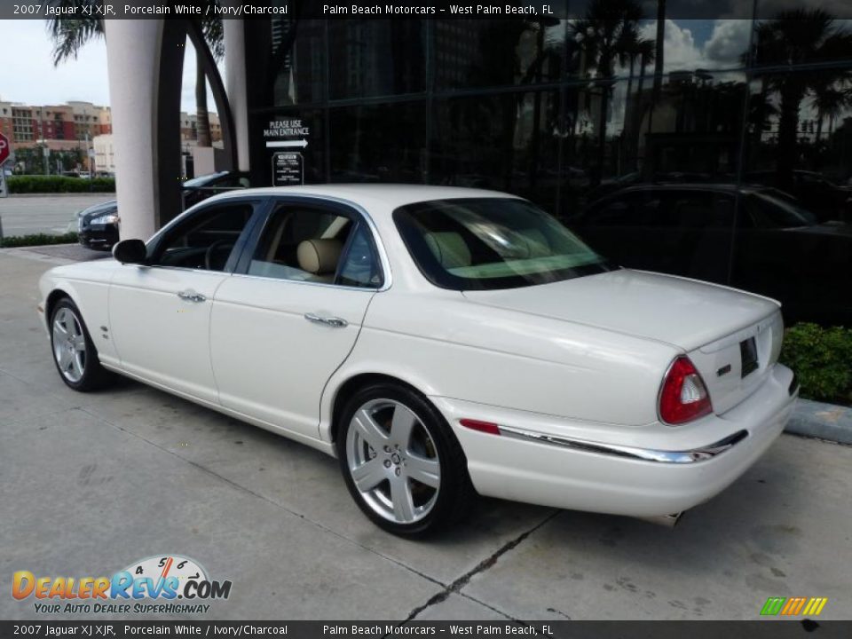 2007 Jaguar XJ XJR Porcelain White / Ivory/Charcoal Photo #4