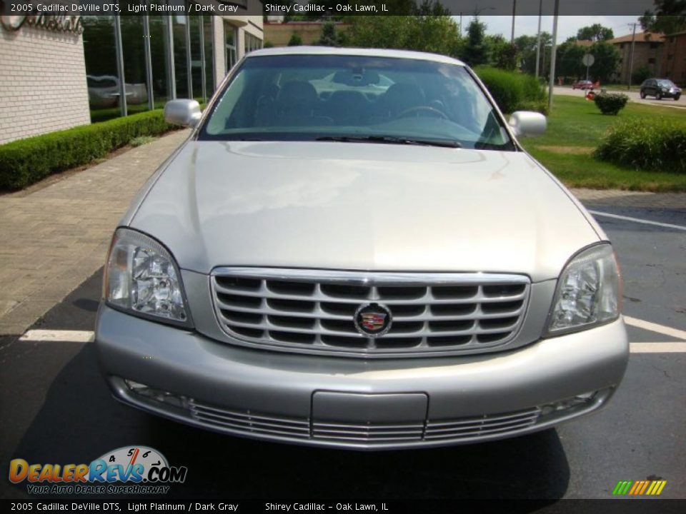 2005 Cadillac DeVille DTS Light Platinum / Dark Gray Photo #2