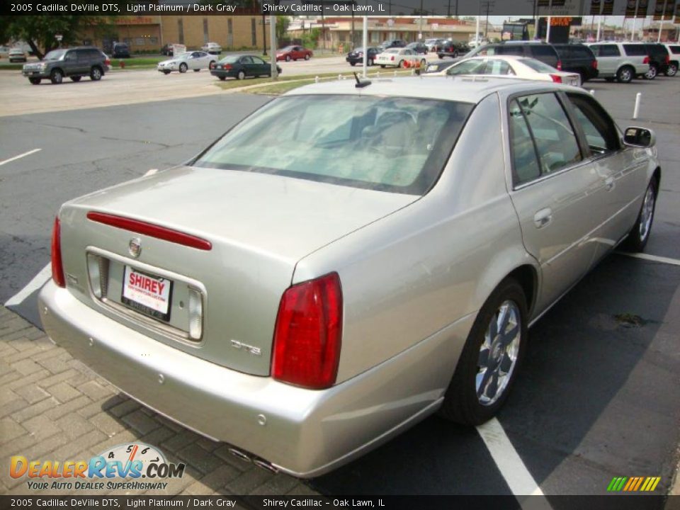 2005 Cadillac DeVille DTS Light Platinum / Dark Gray Photo #4