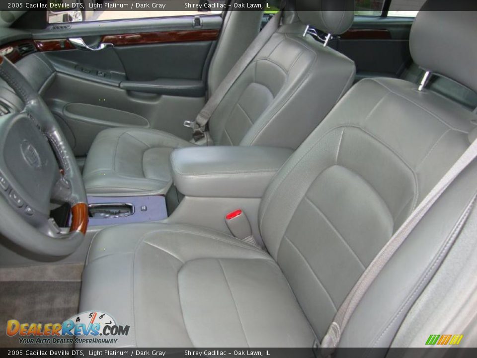 2005 Cadillac DeVille DTS Light Platinum / Dark Gray Photo #9