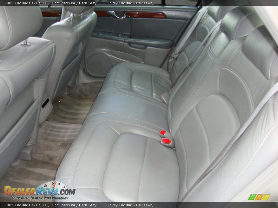 2005 Cadillac DeVille DTS Light Platinum / Dark Gray Photo #11