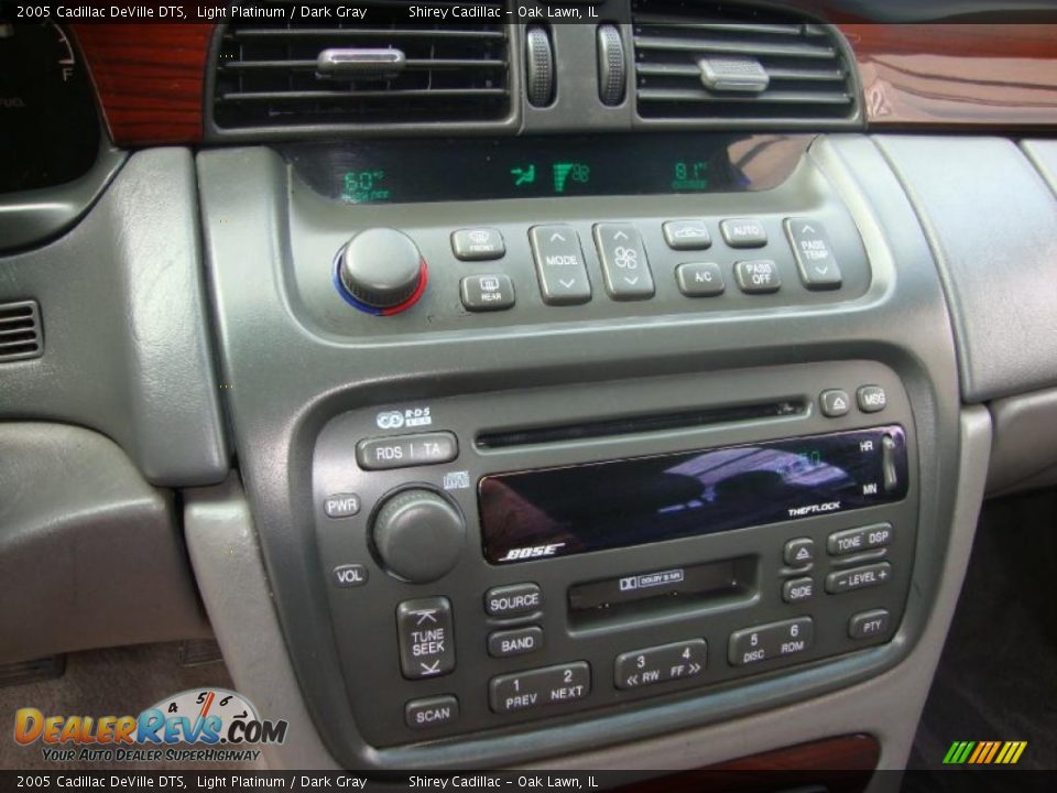 2005 Cadillac DeVille DTS Light Platinum / Dark Gray Photo #20