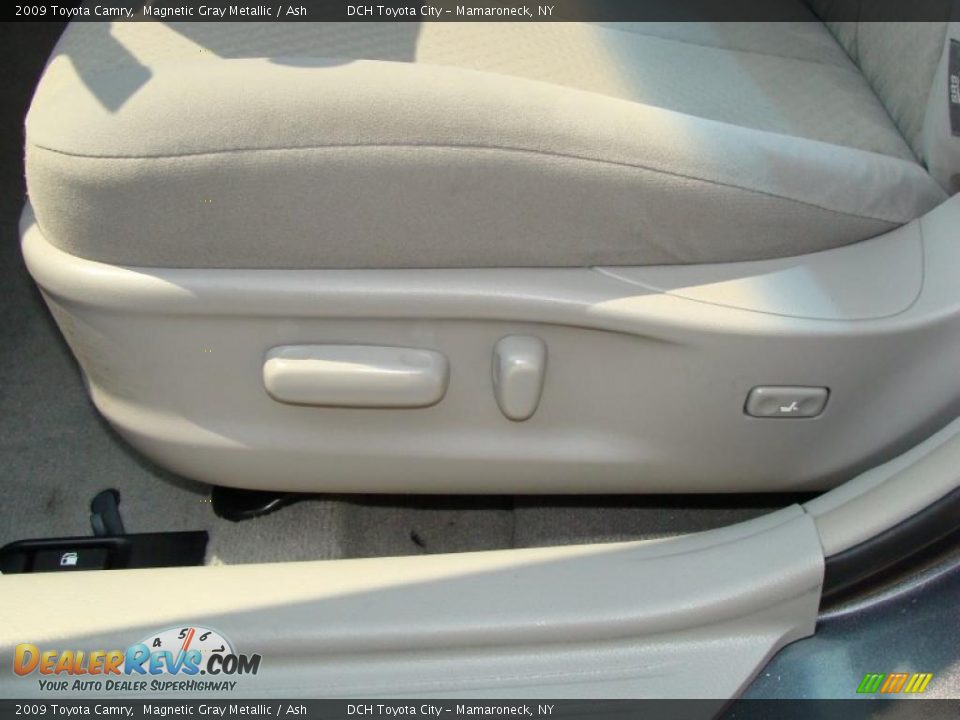 2009 Toyota Camry Magnetic Gray Metallic / Ash Photo #15