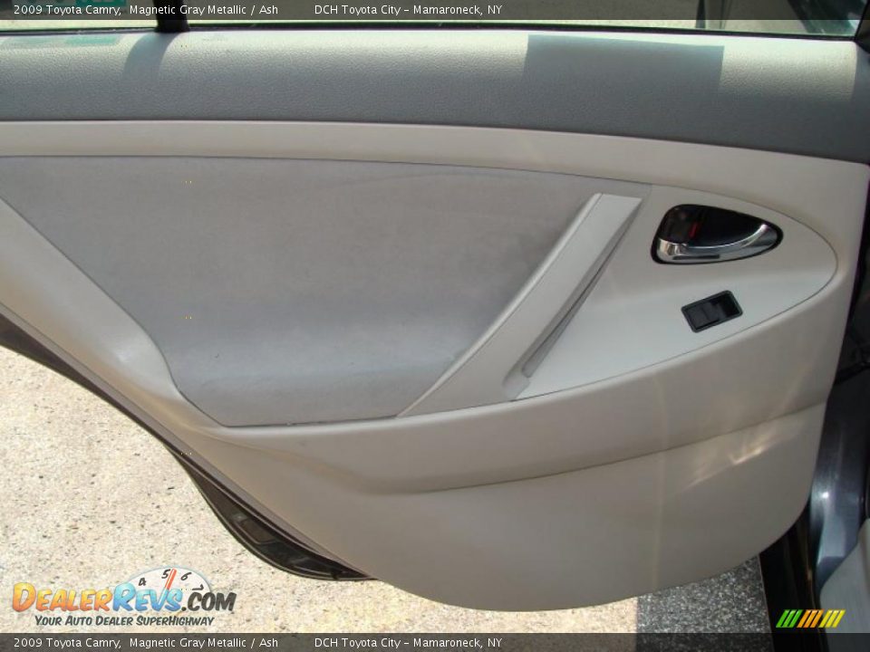 2009 Toyota Camry Magnetic Gray Metallic / Ash Photo #22
