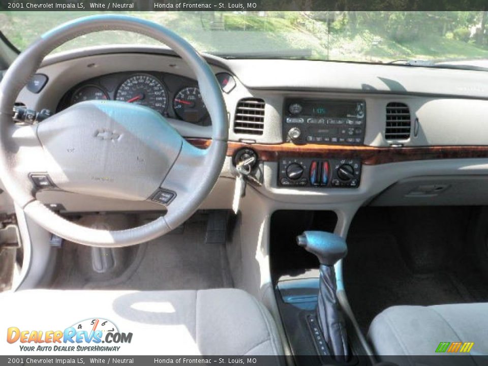 2001 Chevrolet Impala LS White / Neutral Photo #11