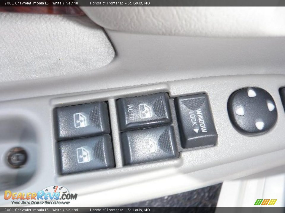 2001 Chevrolet Impala LS White / Neutral Photo #13