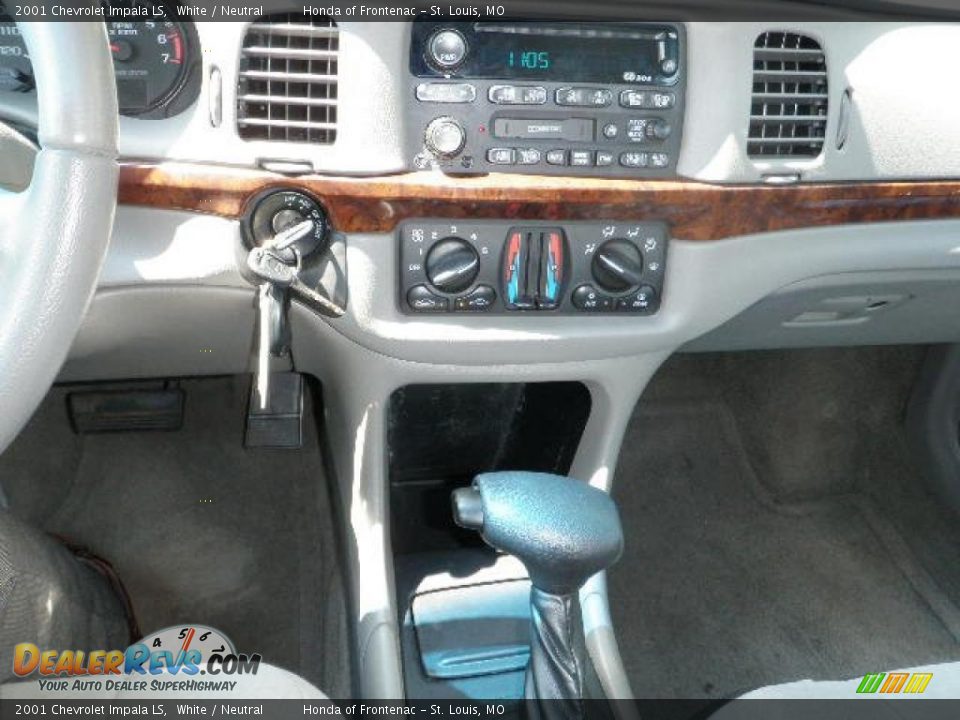 2001 Chevrolet Impala LS White / Neutral Photo #16