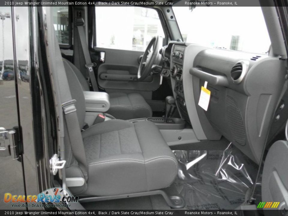 2010 Jeep Wrangler Unlimited Mountain Edition 4x4 Black / Dark Slate Gray/Medium Slate Gray Photo #10