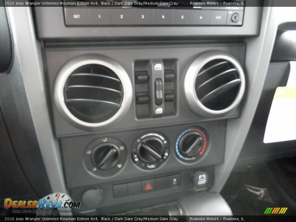 2010 Jeep Wrangler Unlimited Mountain Edition 4x4 Black / Dark Slate Gray/Medium Slate Gray Photo #15