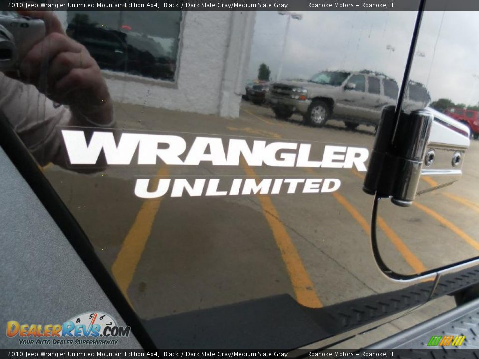 2010 Jeep Wrangler Unlimited Mountain Edition 4x4 Black / Dark Slate Gray/Medium Slate Gray Photo #19