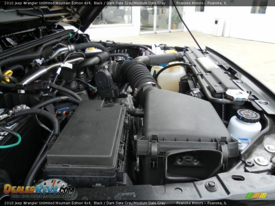 2010 Jeep Wrangler Unlimited Mountain Edition 4x4 Black / Dark Slate Gray/Medium Slate Gray Photo #23