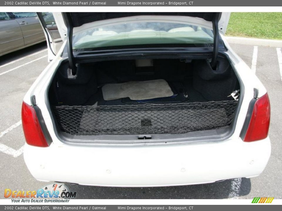 2002 Cadillac DeVille DTS White Diamond Pearl / Oatmeal Photo #9