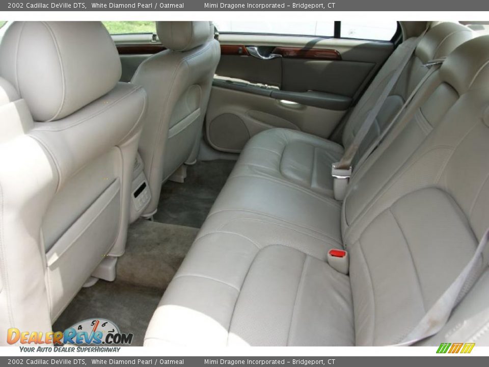 2002 Cadillac DeVille DTS White Diamond Pearl / Oatmeal Photo #14