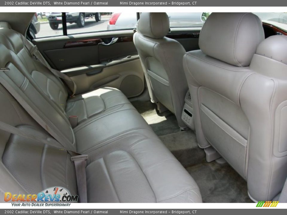 2002 Cadillac DeVille DTS White Diamond Pearl / Oatmeal Photo #15
