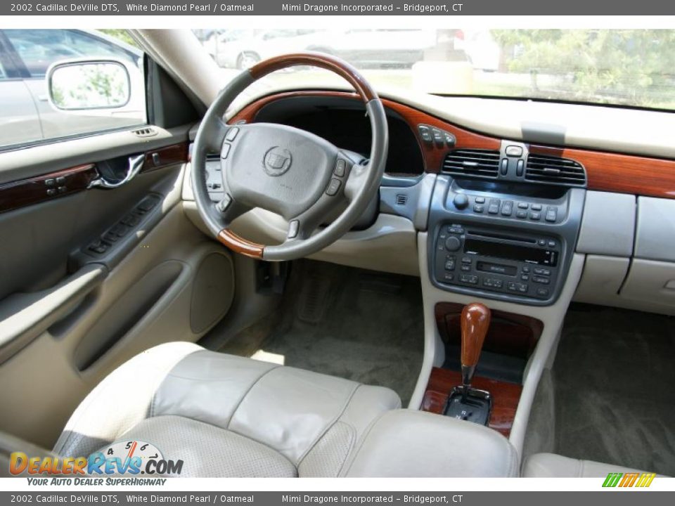 2002 Cadillac DeVille DTS White Diamond Pearl / Oatmeal Photo #16
