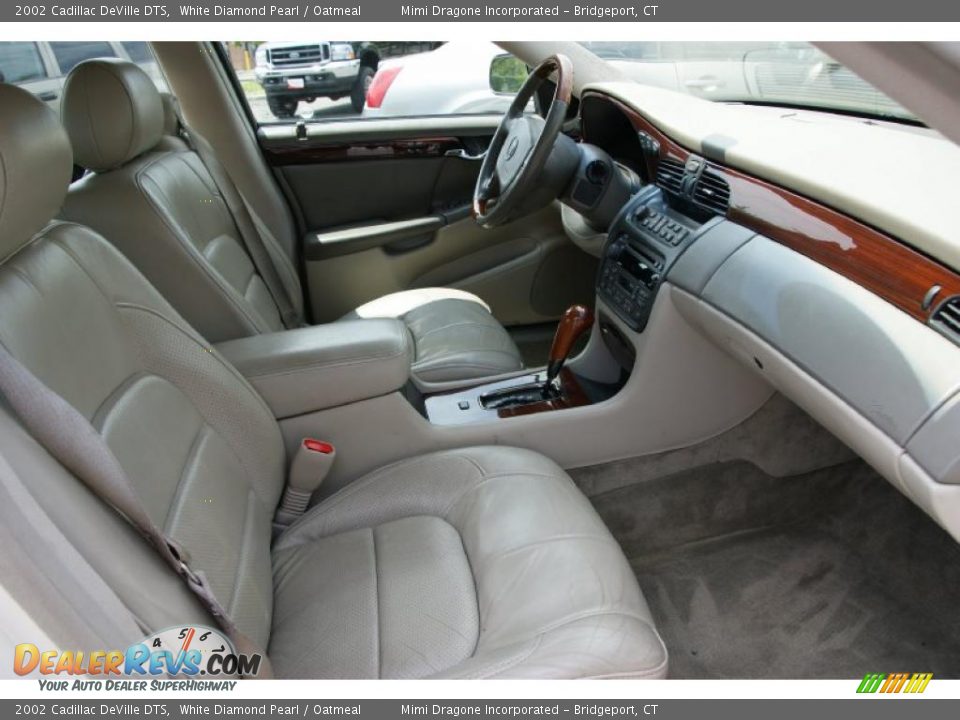 2002 Cadillac DeVille DTS White Diamond Pearl / Oatmeal Photo #20