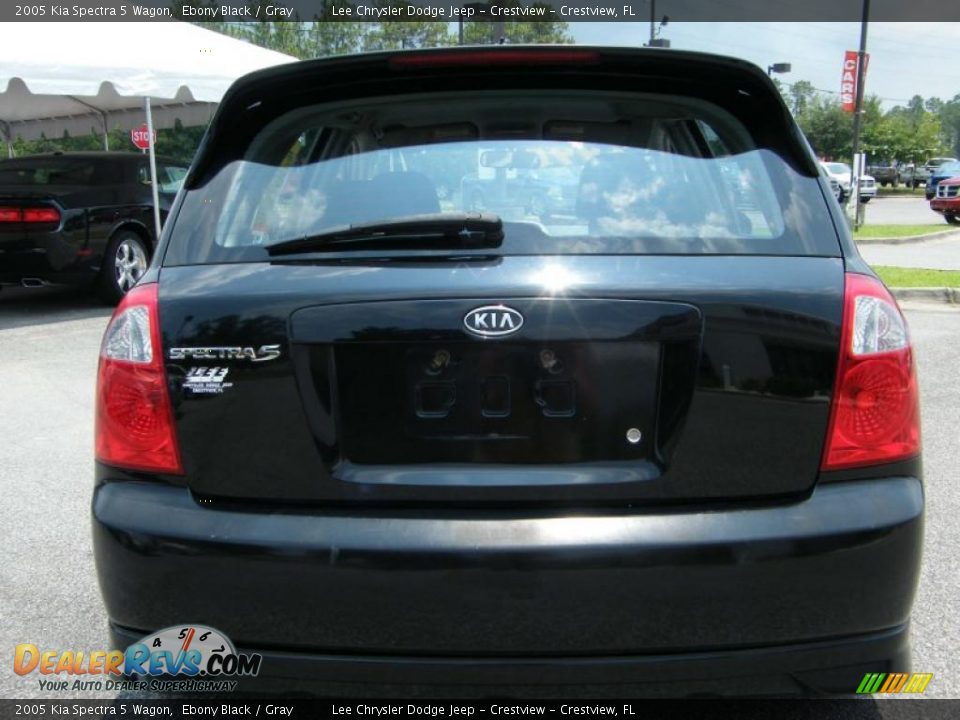 2005 Kia Spectra 5 Wagon Ebony Black / Gray Photo #4