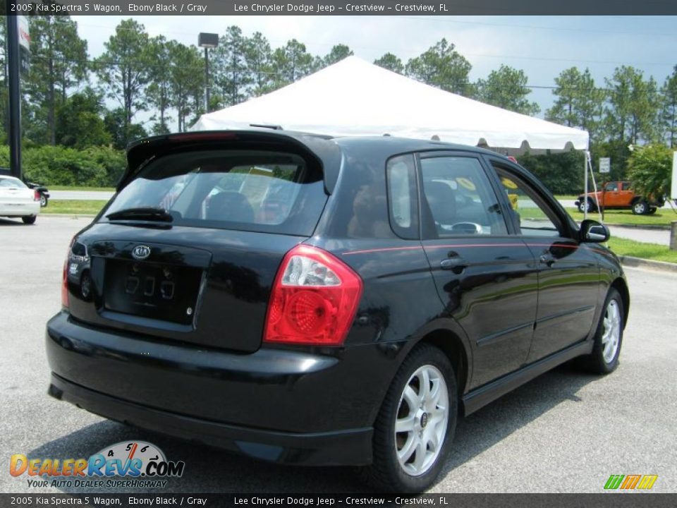 2005 Kia Spectra 5 Wagon Ebony Black / Gray Photo #5