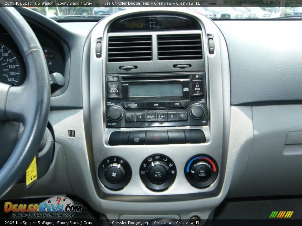 2005 Kia Spectra 5 Wagon Ebony Black / Gray Photo #20