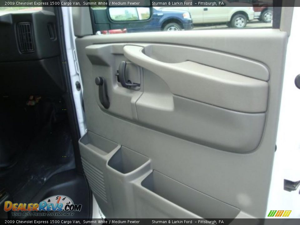 2009 Chevrolet Express 1500 Cargo Van Summit White / Medium Pewter Photo #16