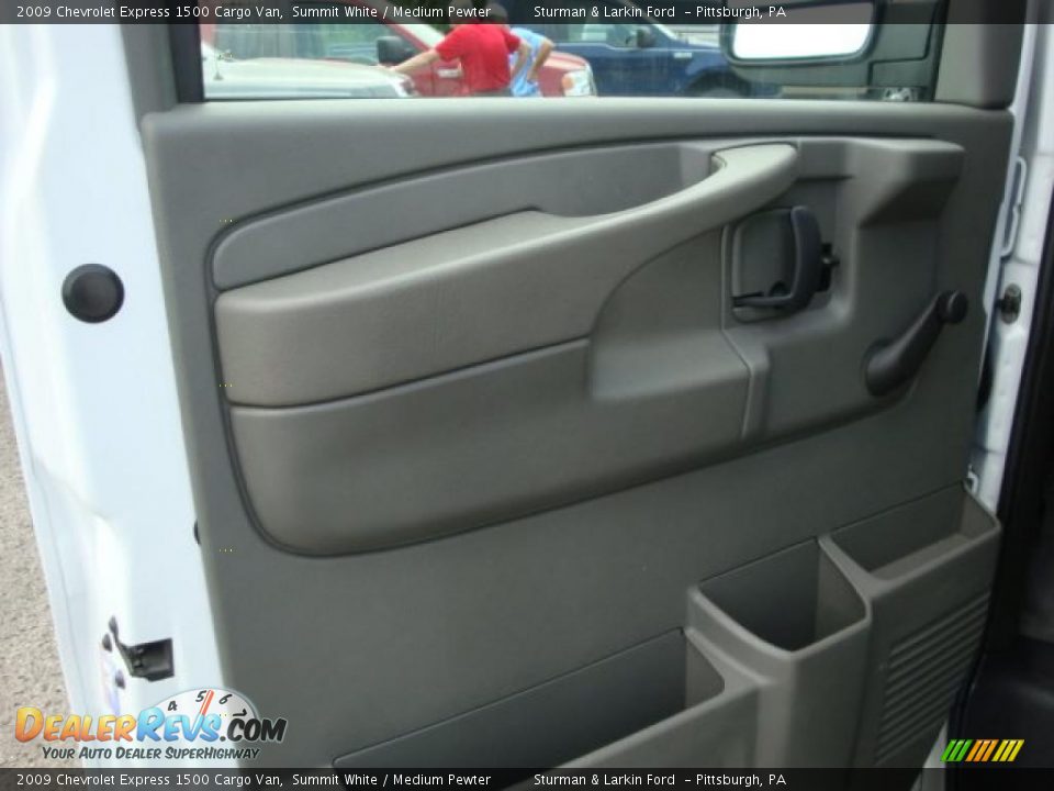 2009 Chevrolet Express 1500 Cargo Van Summit White / Medium Pewter Photo #18