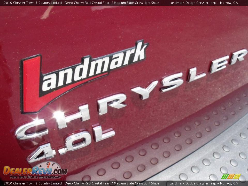 2010 Chrysler Town & Country Limited Deep Cherry Red Crystal Pearl / Medium Slate Gray/Light Shale Photo #10