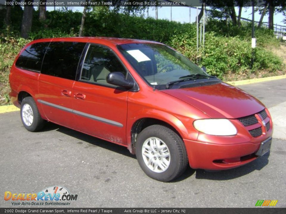 2002 Dodge Grand Caravan Sport Inferno Red Pearl / Taupe Photo #2