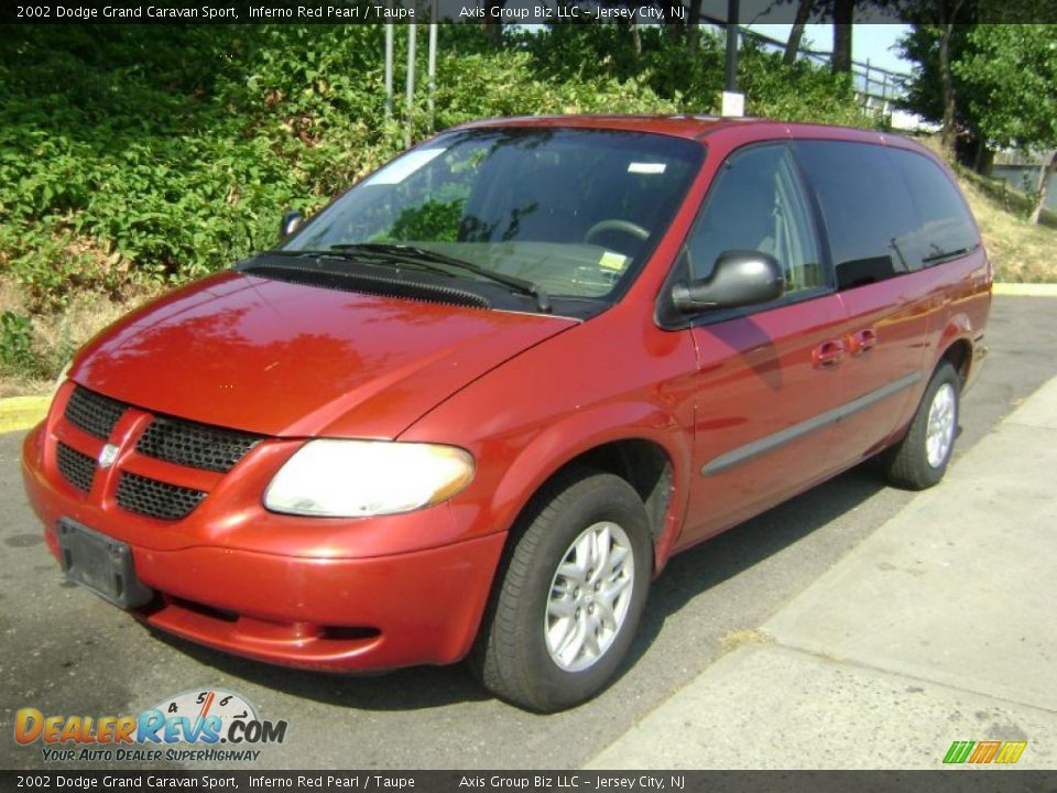 2002 Dodge Grand Caravan Sport Inferno Red Pearl / Taupe Photo #3