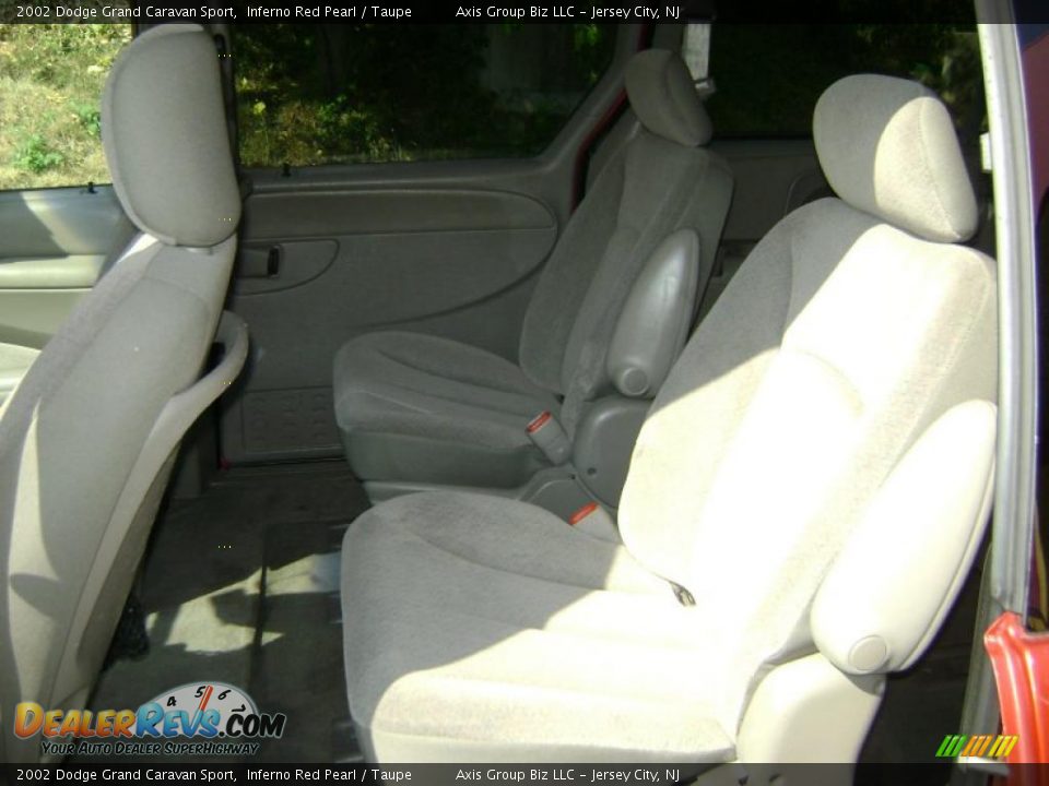 2002 Dodge Grand Caravan Sport Inferno Red Pearl / Taupe Photo #11
