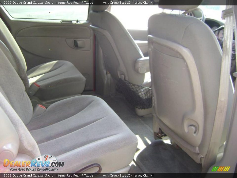2002 Dodge Grand Caravan Sport Inferno Red Pearl / Taupe Photo #16