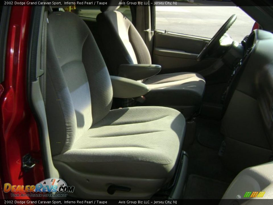 2002 Dodge Grand Caravan Sport Inferno Red Pearl / Taupe Photo #18