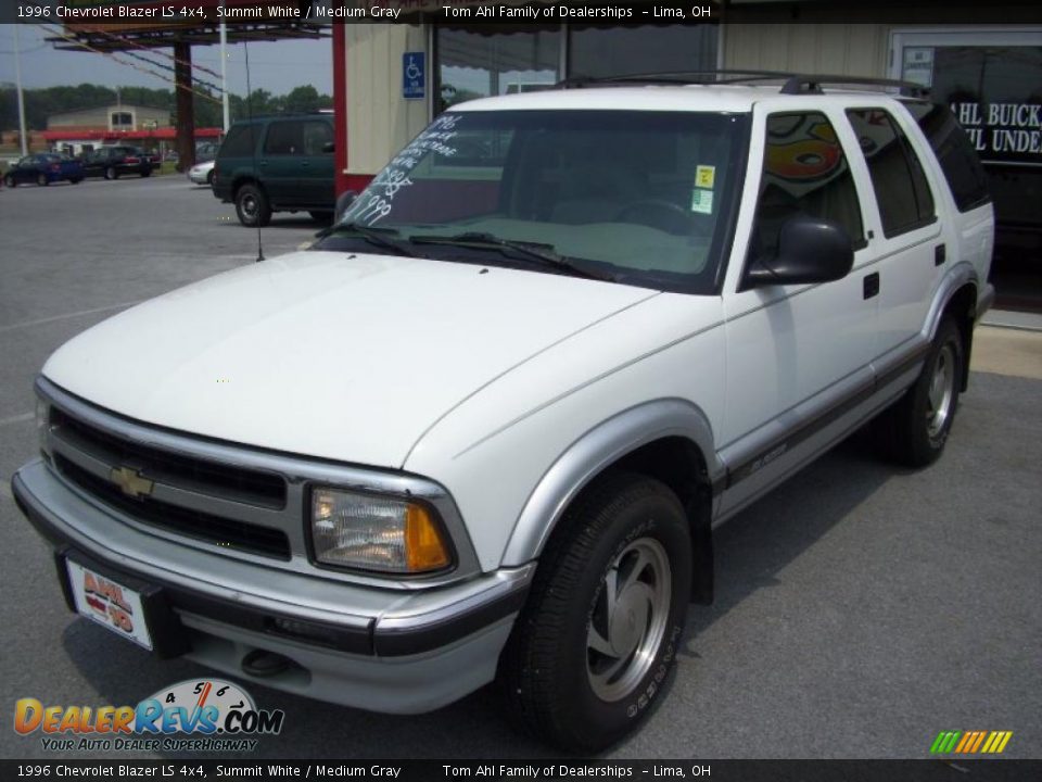 1996 Chevrolet Blazer LS 4x4 Summit White / Medium Gray Photo #2