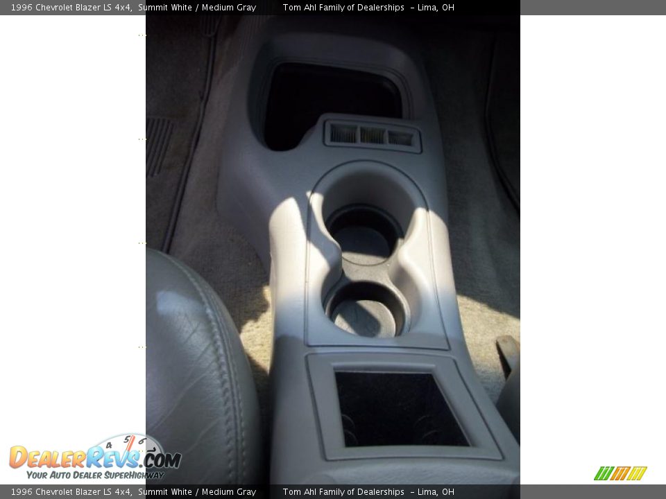 1996 Chevrolet Blazer LS 4x4 Summit White / Medium Gray Photo #4