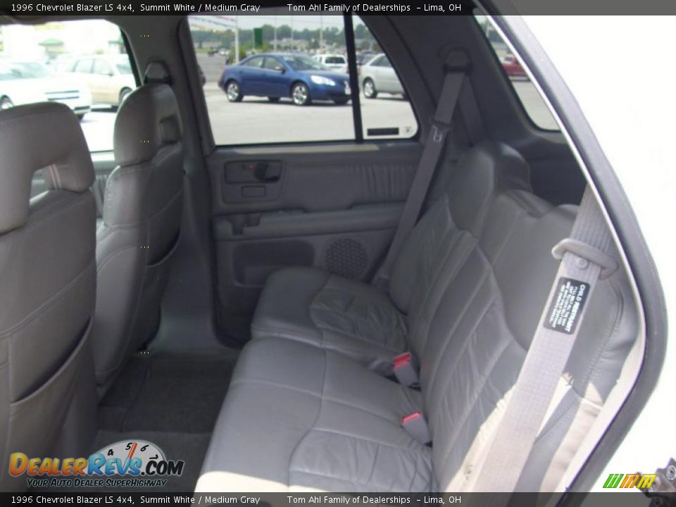 1996 Chevrolet Blazer LS 4x4 Summit White / Medium Gray Photo #17