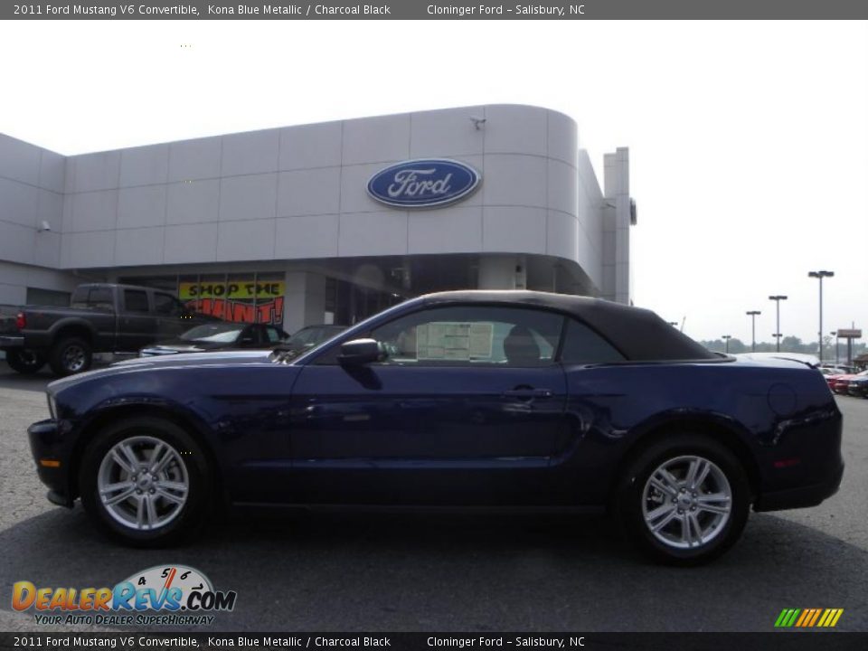 2011 Ford Mustang V6 Convertible Kona Blue Metallic / Charcoal Black Photo #5