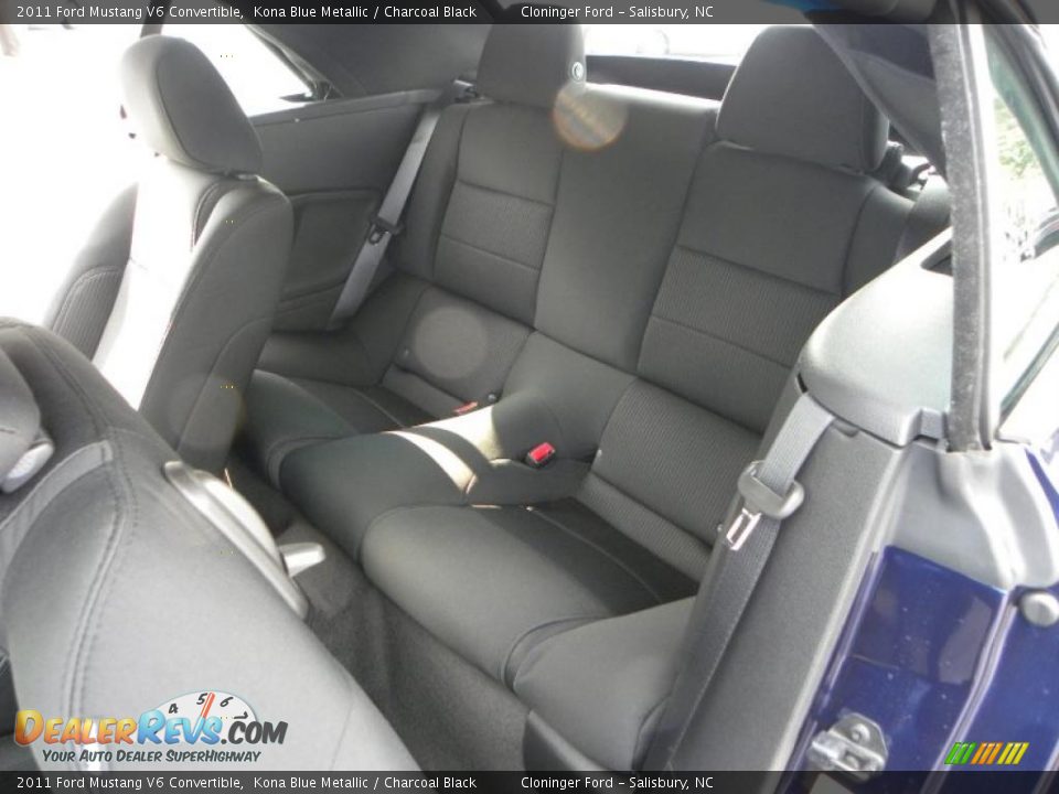 2011 Ford Mustang V6 Convertible Kona Blue Metallic / Charcoal Black Photo #10
