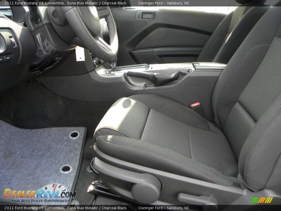 2011 Ford Mustang V6 Convertible Kona Blue Metallic / Charcoal Black Photo #15