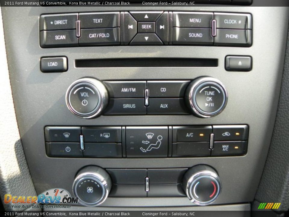2011 Ford Mustang V6 Convertible Kona Blue Metallic / Charcoal Black Photo #19