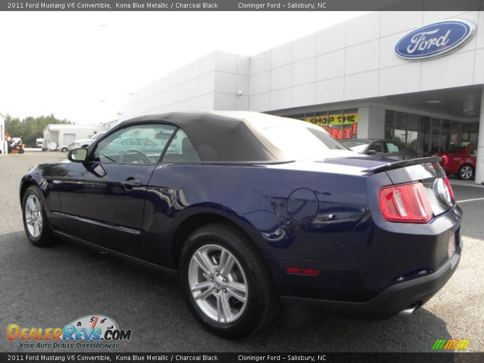 2011 Ford Mustang V6 Convertible Kona Blue Metallic / Charcoal Black Photo #23