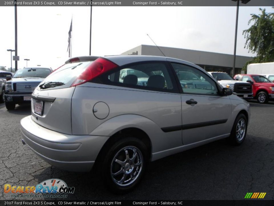 2007 Ford Focus ZX3 S Coupe CD Silver Metallic / Charcoal/Light Flint Photo #3
