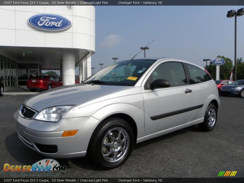 2007 Ford Focus ZX3 S Coupe CD Silver Metallic / Charcoal/Light Flint Photo #6