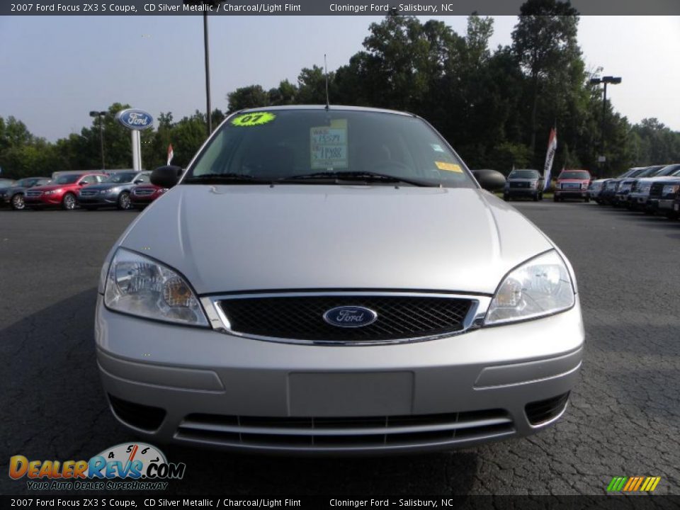 2007 Ford Focus ZX3 S Coupe CD Silver Metallic / Charcoal/Light Flint Photo #7