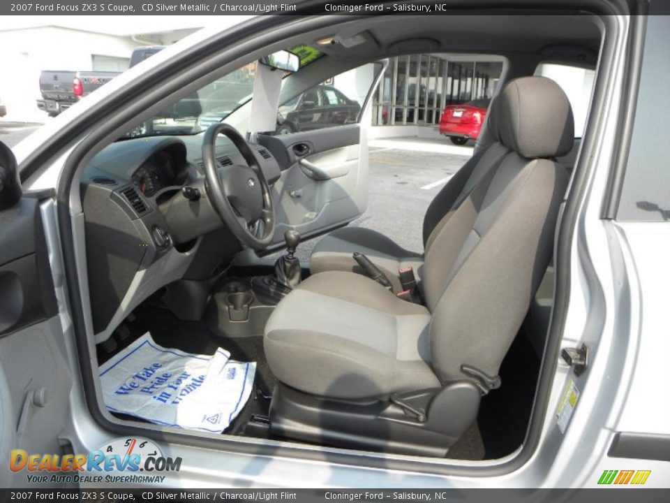 2007 Ford Focus ZX3 S Coupe CD Silver Metallic / Charcoal/Light Flint Photo #8