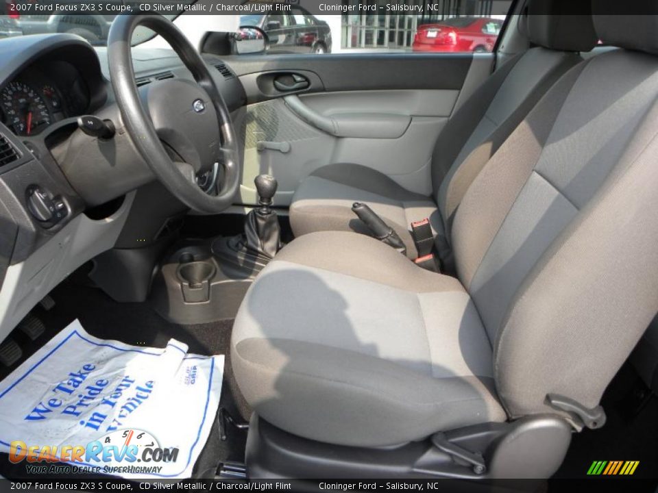 2007 Ford Focus ZX3 S Coupe CD Silver Metallic / Charcoal/Light Flint Photo #12
